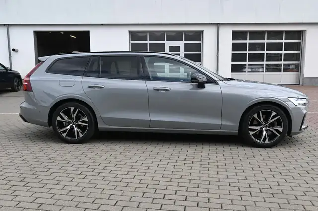 Volvo V60 view 6