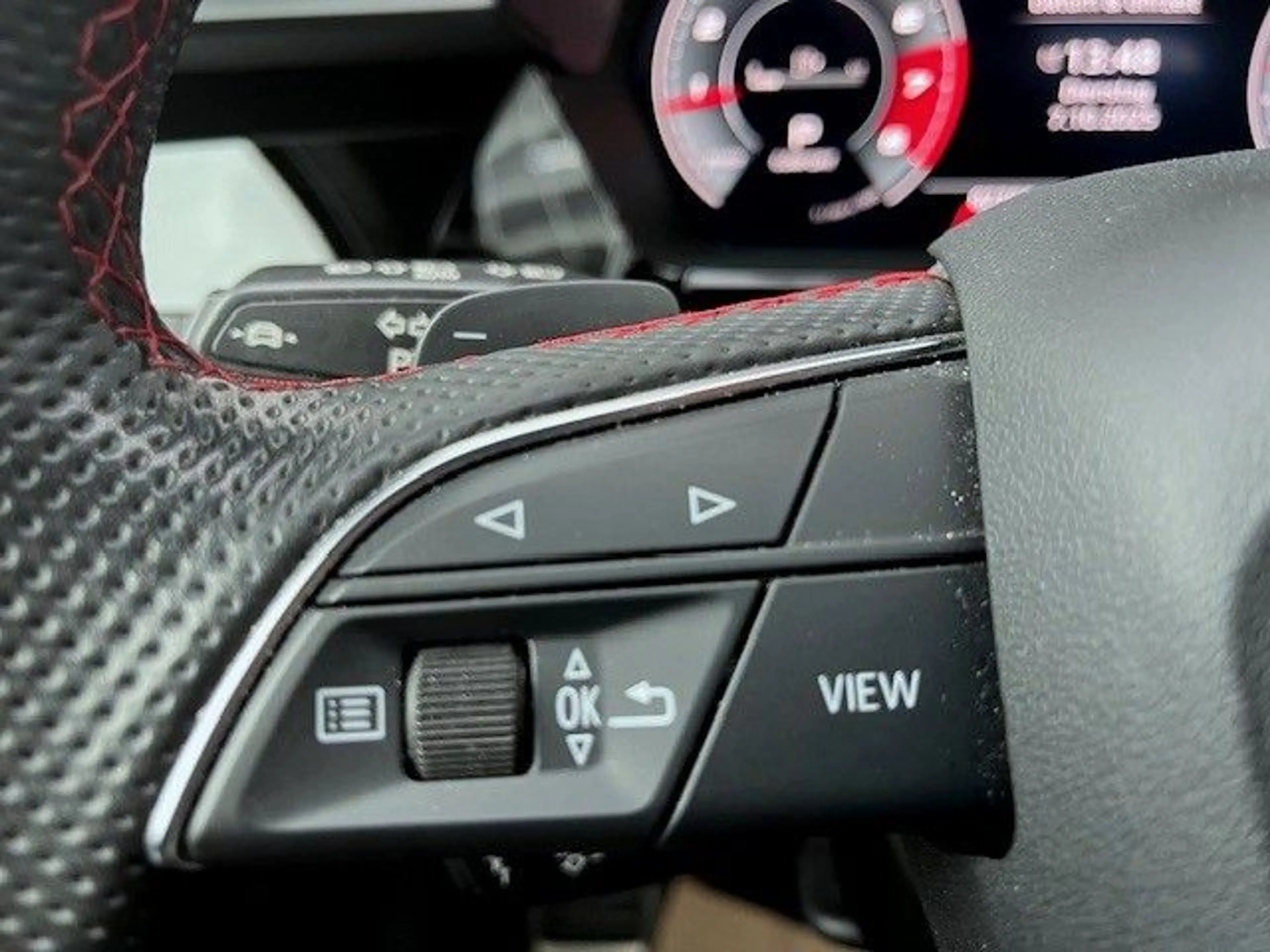 Audi S3 Sportback 2.0 TFSI quattro S tronic — photo 13
