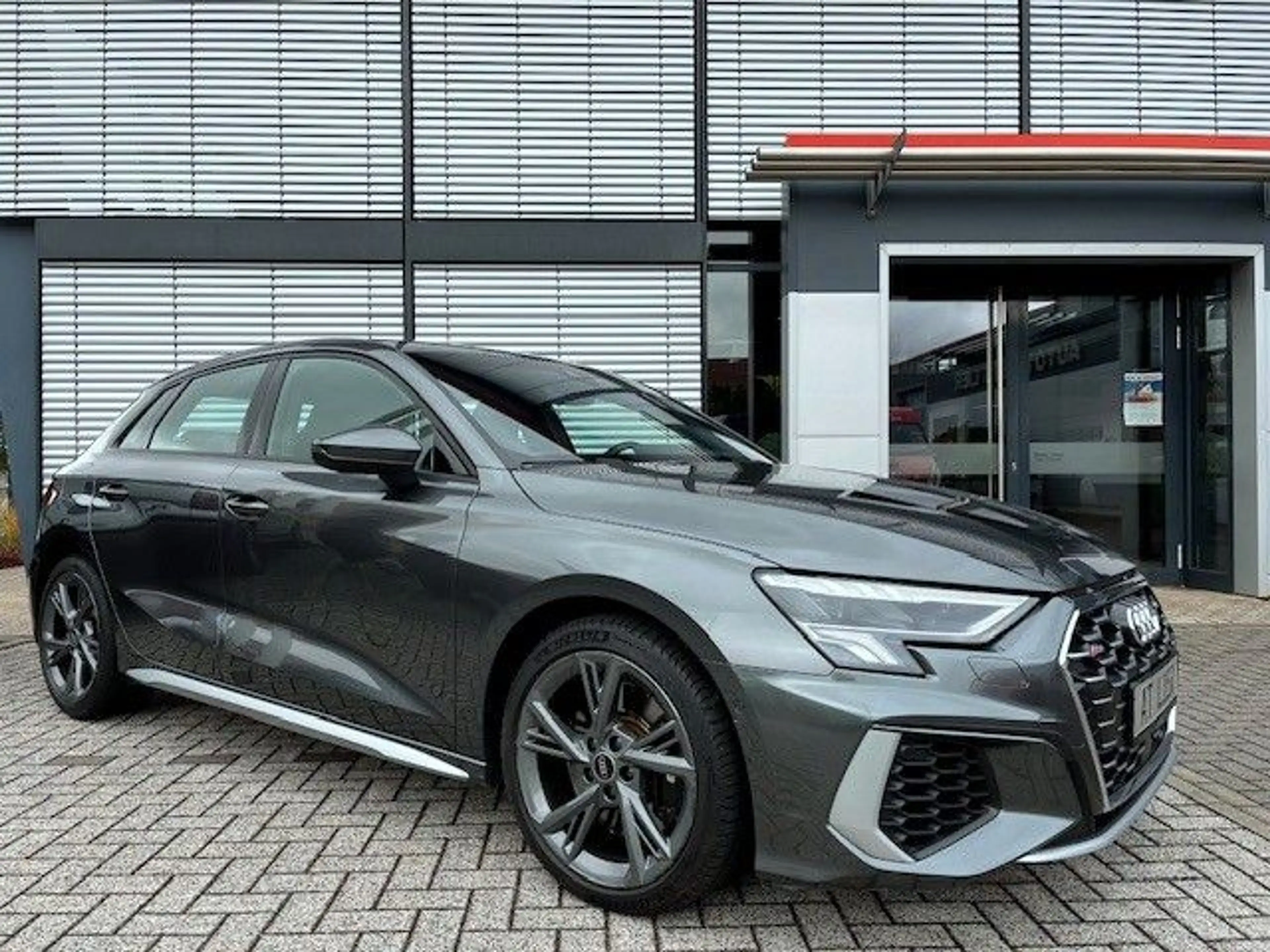 Audi S3 Sportback 2.0 TFSI quattro S tronic — photo 5