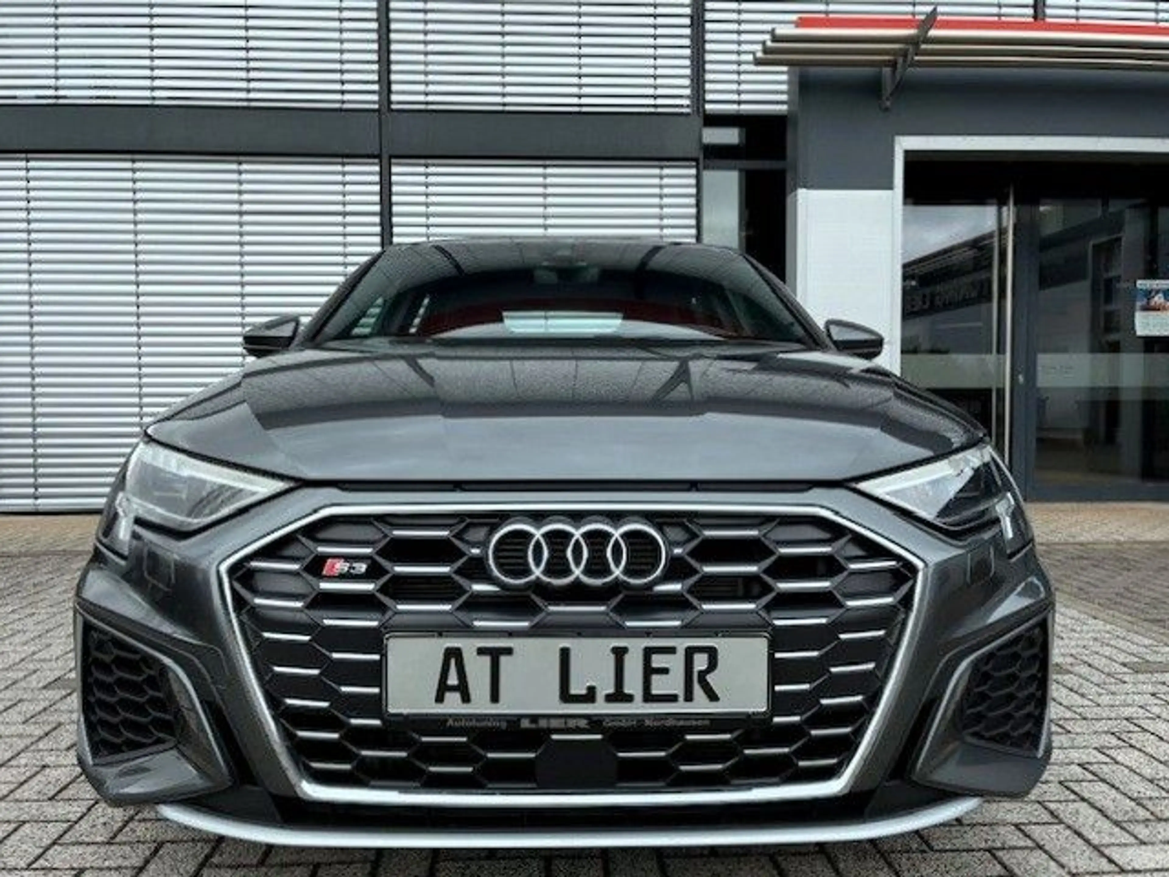 Audi S3 Sportback 2.0 TFSI quattro S tronic — photo 3