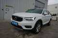 Volvo XC40 D3 Momentum Pro Geartronic Weiß - thumbnail 2