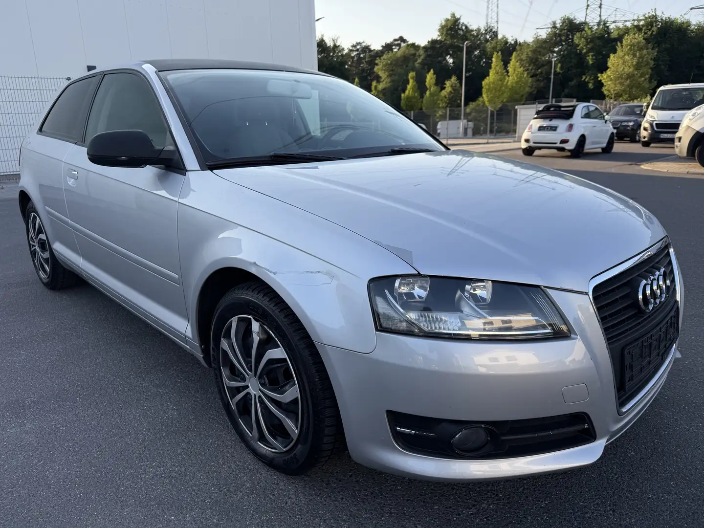 Audi A3 1.2 TFSI Attraction Tüv 03/2027 Grijs - 2