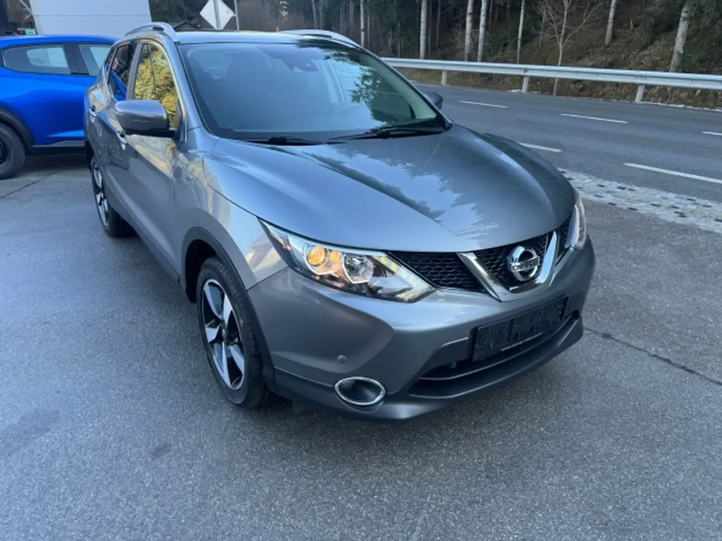 Nissan Qashqai Qashqai 1,6 dCi All-Mode 4x4i  N-Connecta Winterp Grau - 2