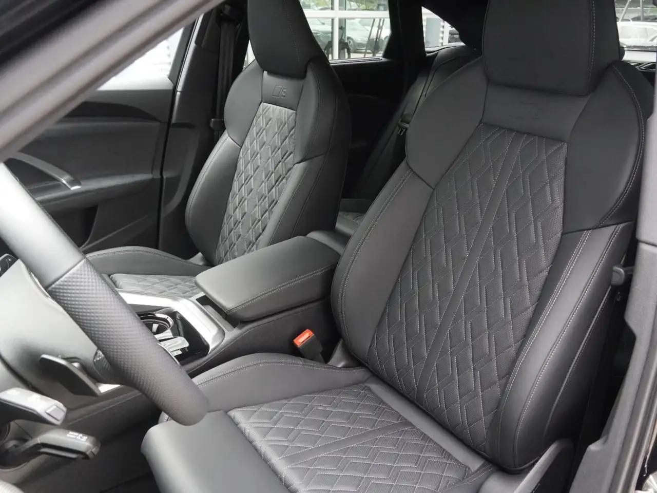 Audi SQ5 photo Audi SQ5