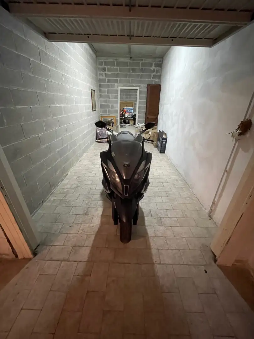 Kymco Downtown 350i Noir - 1