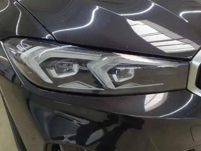 BMW 3 Series view 18