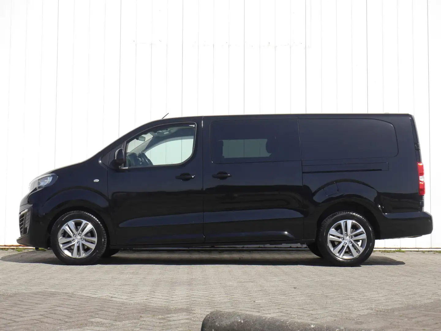 Peugeot Expert 2.0 BlueHDI 180 Long Asphalt DC 180 Pk | Automaat Noir - 2