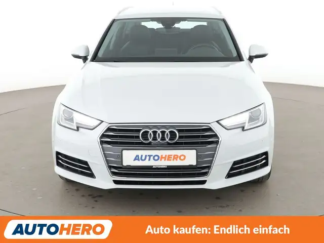Audi A4 view 9