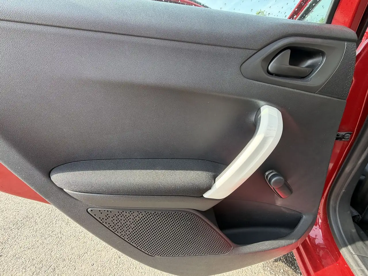 Peugeot 208 208 — photo 14