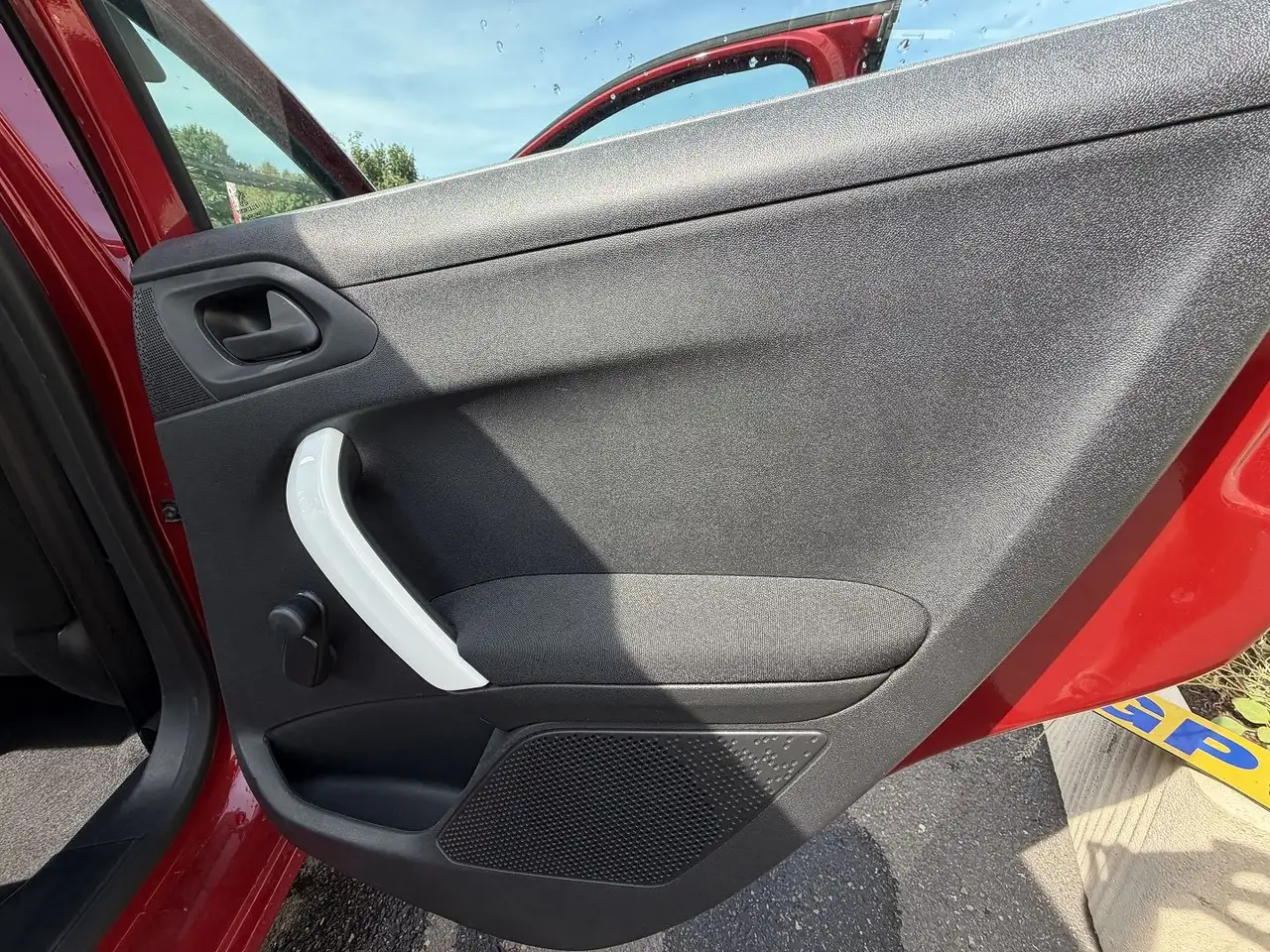 Peugeot 208 208 — photo 19