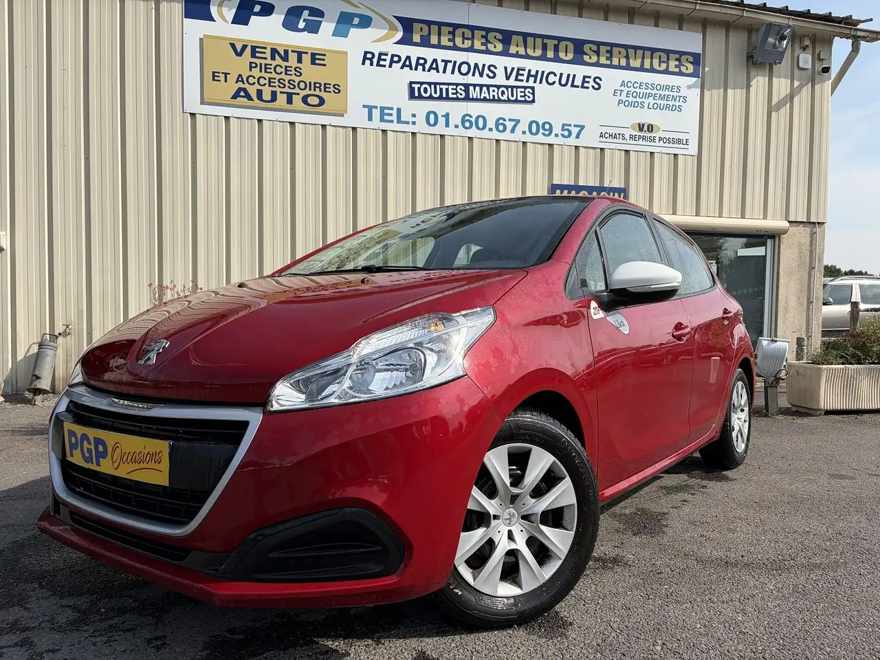 Peugeot 208 208