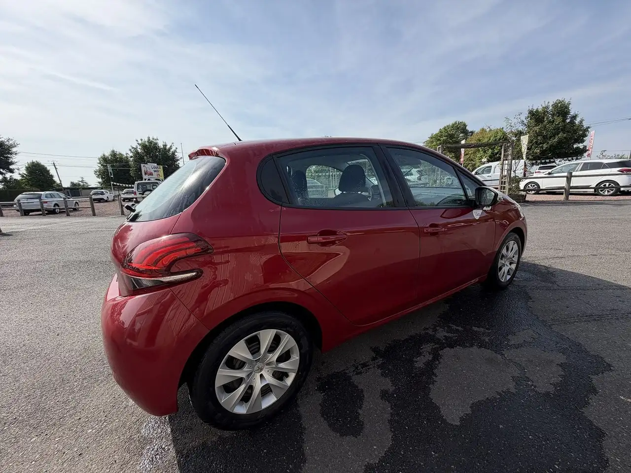 Peugeot 208 208 — photo 5