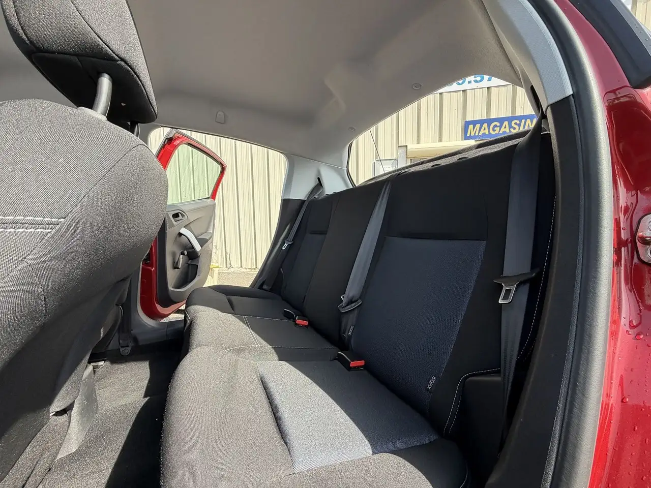 Peugeot 208 208 — photo 12