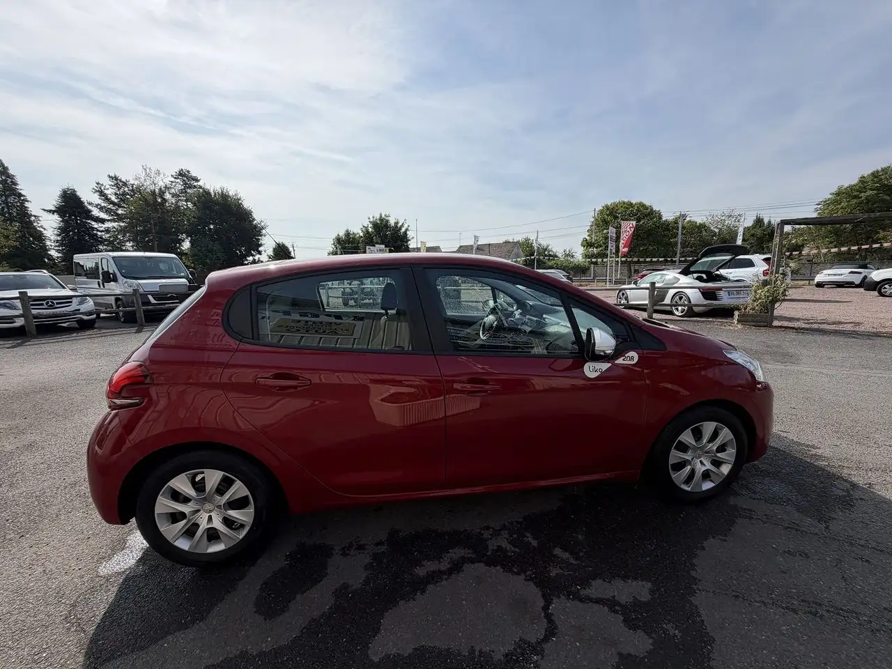 Peugeot 208 208 — photo 10