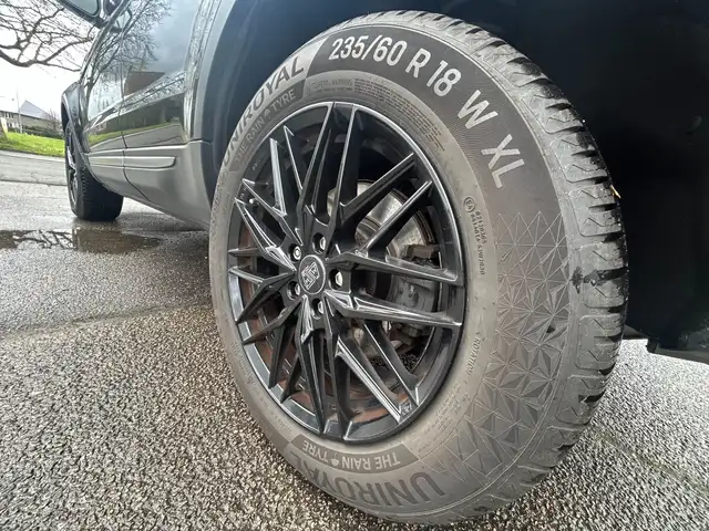 Land Rover Range Rover Evoque view 17