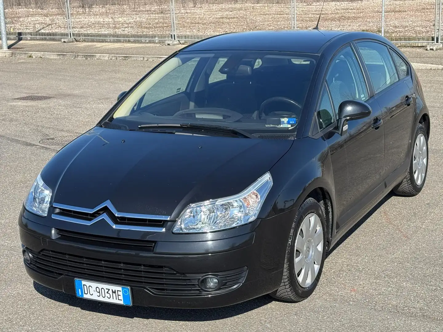 Citroen C4 1.4 16v Elegance LEGGI BENE - 1