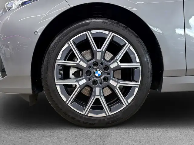 BMW 2 Series view 7