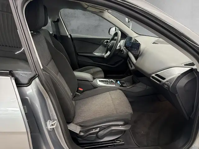 BMW 2 Series view 11