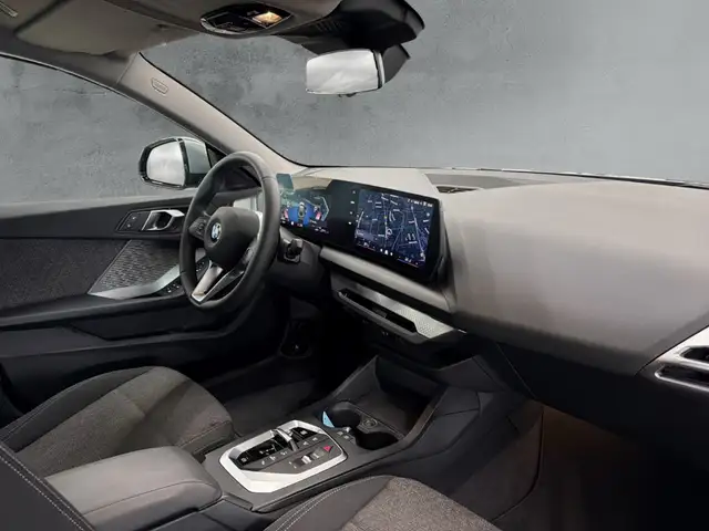 BMW 2 Series view 12
