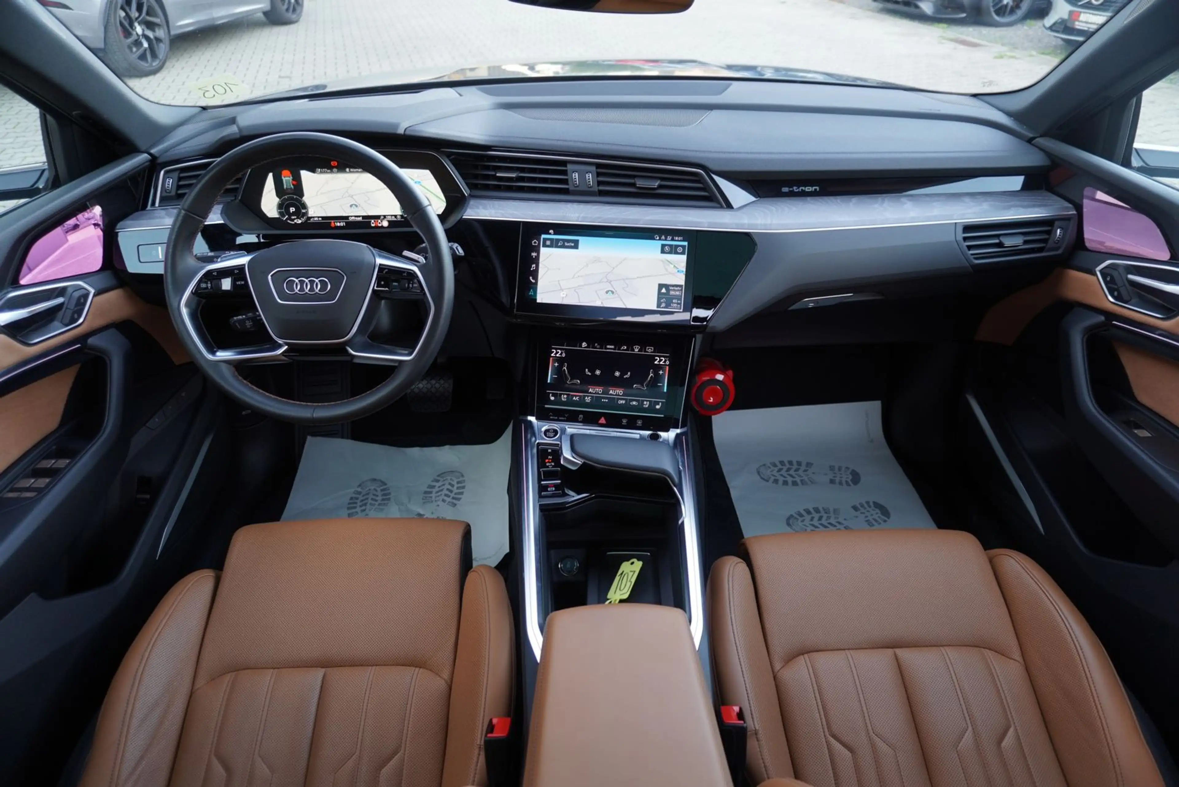 Audi Q8 e-tron 55 Quattro S-Line"22Zoll/Pano/UPE135/ — photo 13