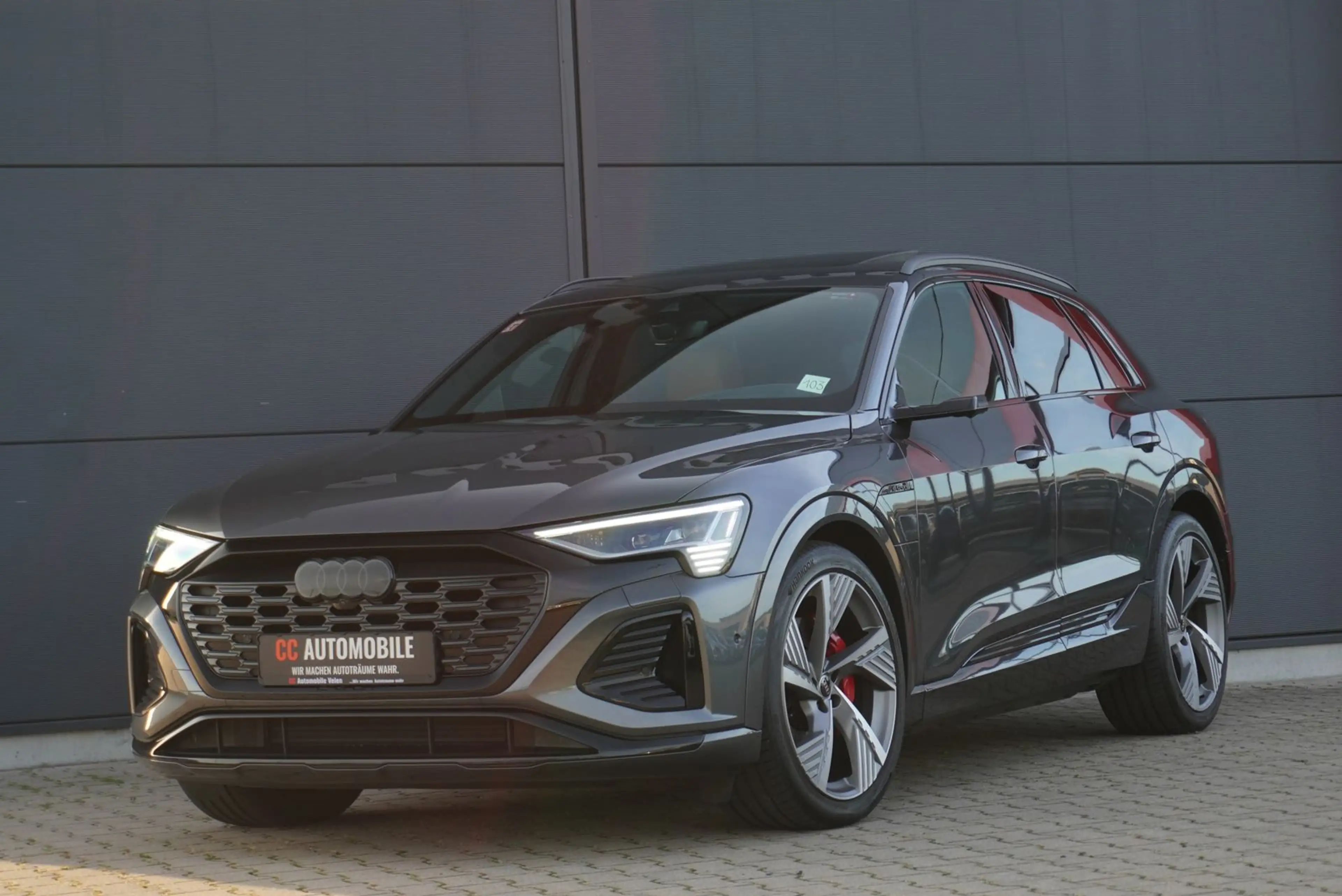 Audi Q8 e-tron 55 Quattro S-Line"22Zoll/Pano/UPE135/ — photo 4