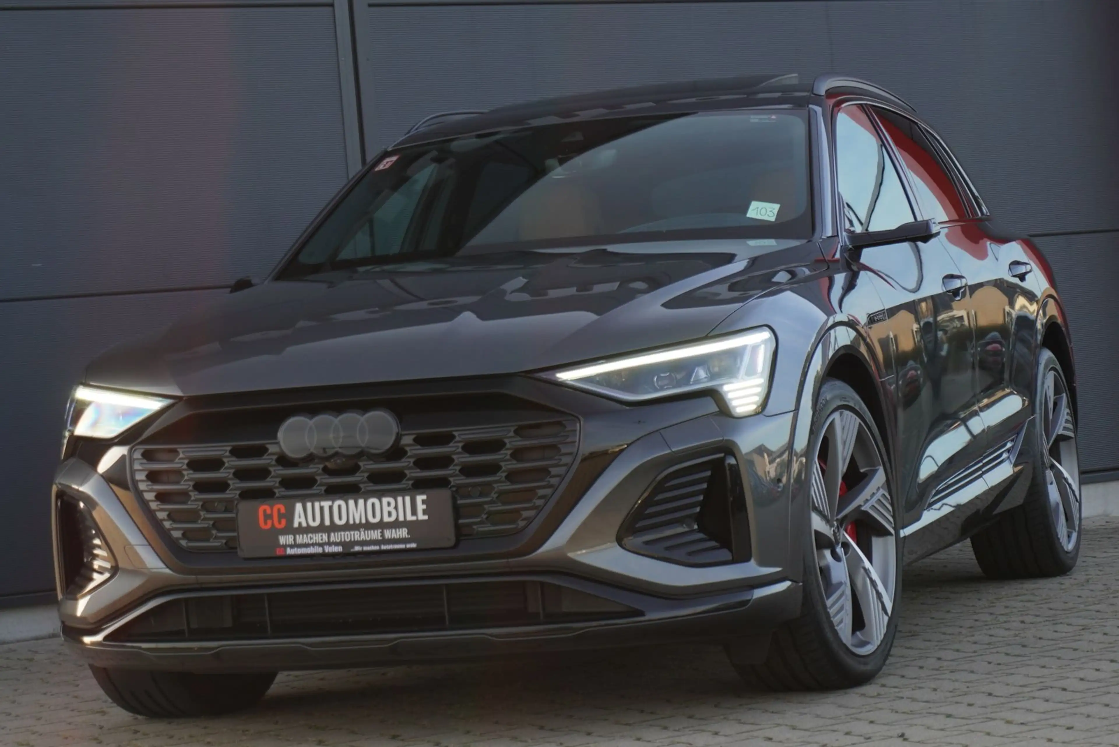 Audi Q8 e-tron 55 Quattro S-Line"22Zoll/Pano/UPE135/ — photo 2