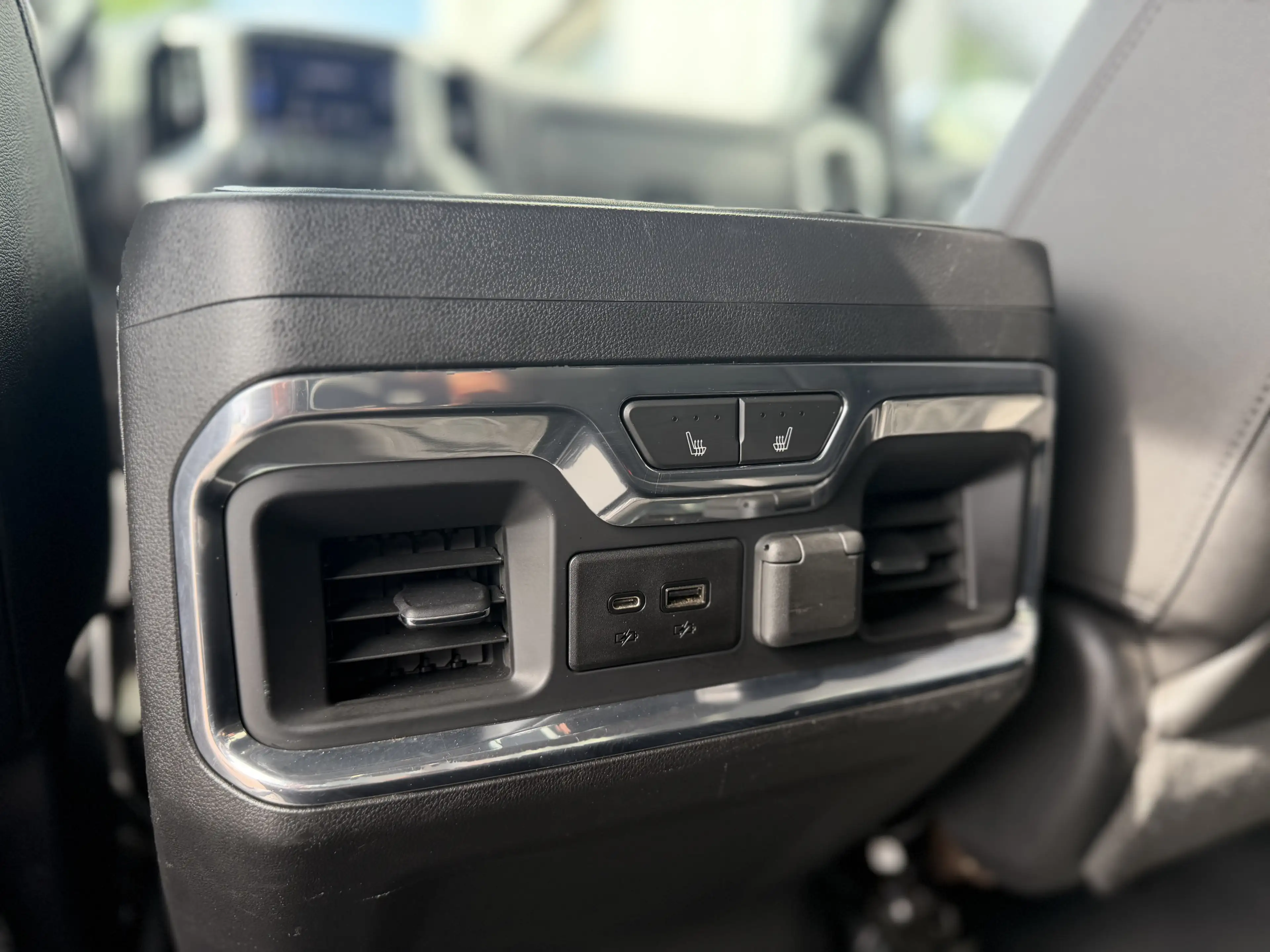 Chevrolet Silverado LTZ Schiebedach Bose HUD 360° LPG Gas — photo 15