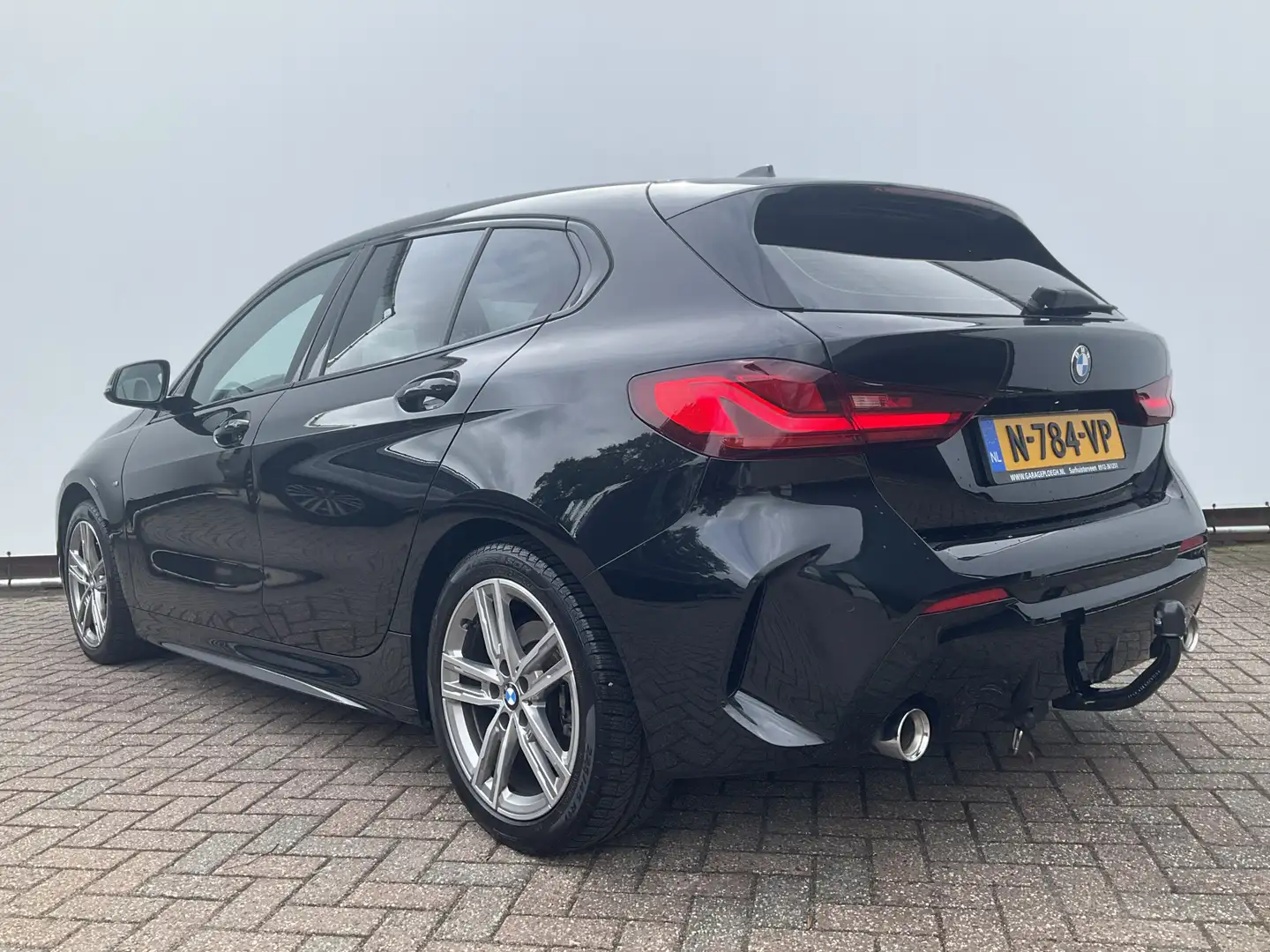 BMW 118 1-serie 118d Business M-Sport Trekhaak Leder Carpl Zwart - 2