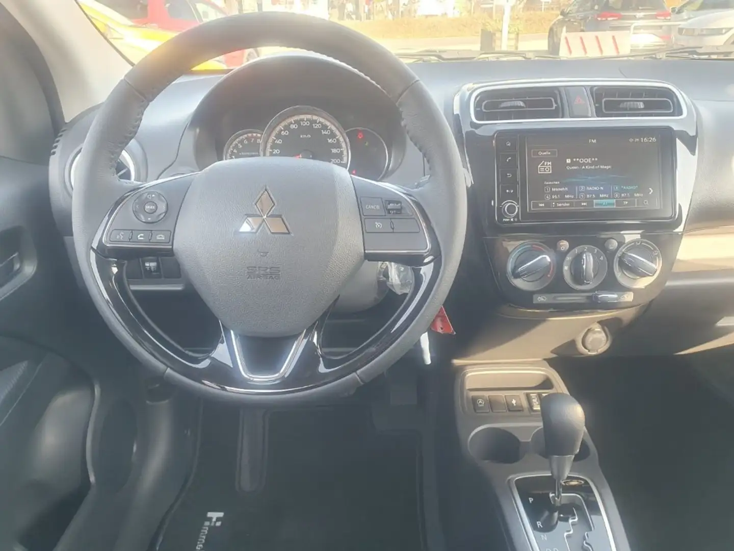 Mitsubishi Space Star 1,2 Invite CVT AS&G SDA Weiß - 2