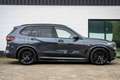 BMW X5 xDrive45e M-Sport 4-Wielsturing Individual B&W Grijs - thumbnail 5