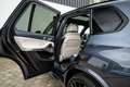 BMW X5 xDrive45e M-Sport 4-Wielsturing Individual B&W Grijs - thumbnail 35