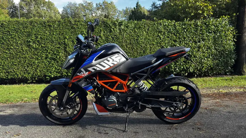 KTM 125 Duke - foto 2