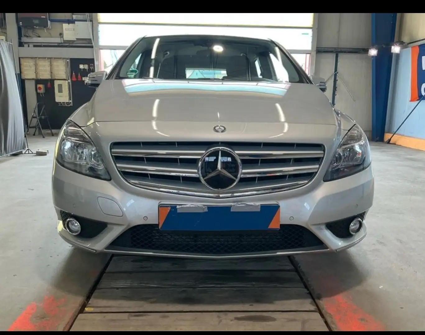 Mercedes-Benz B 200 2 Hand inkl Neu Tüv Gris - 2