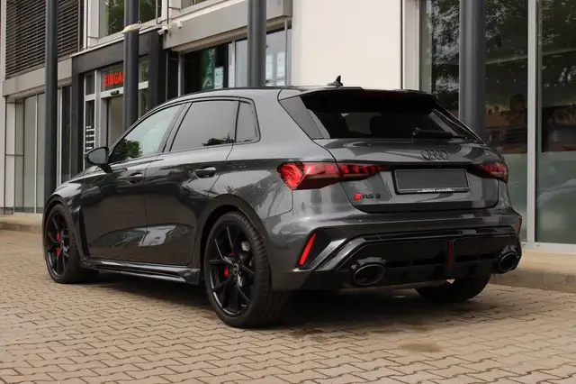 Audi RS3 view 7