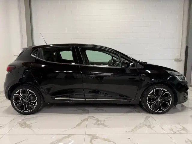 Renault Clio view 3