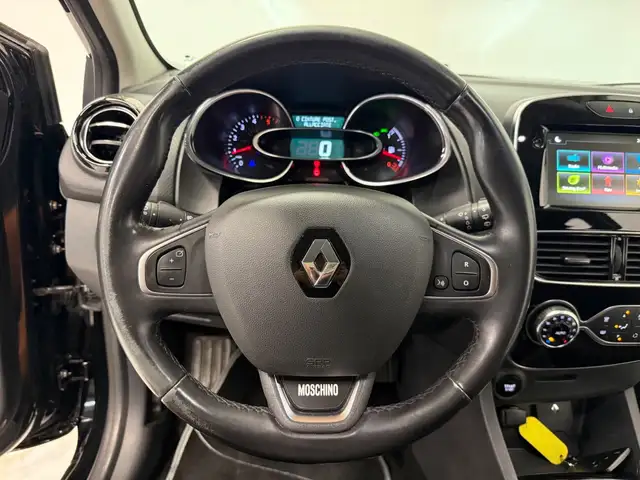 Renault Clio view 8
