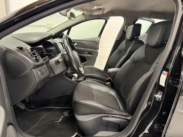 Renault Clio view 6