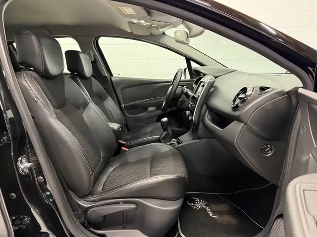 Renault Clio view 13