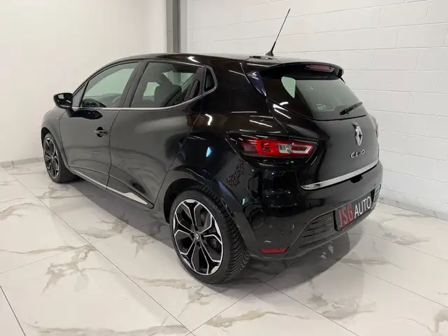 Renault Clio view 4