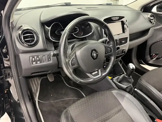 Renault Clio view 7