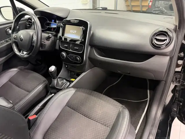 Renault Clio view 14