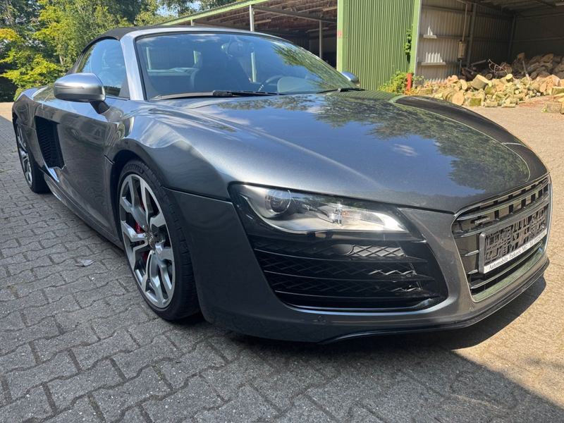 Audi R8 Spyder 5.2 FSI quattro — photo 2