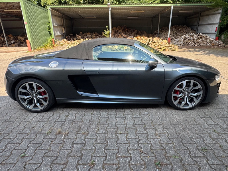 Audi R8 Spyder 5.2 FSI quattro — photo 8