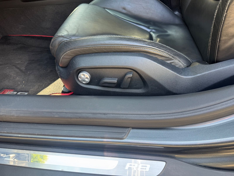 Audi R8 Spyder 5.2 FSI quattro — photo 11