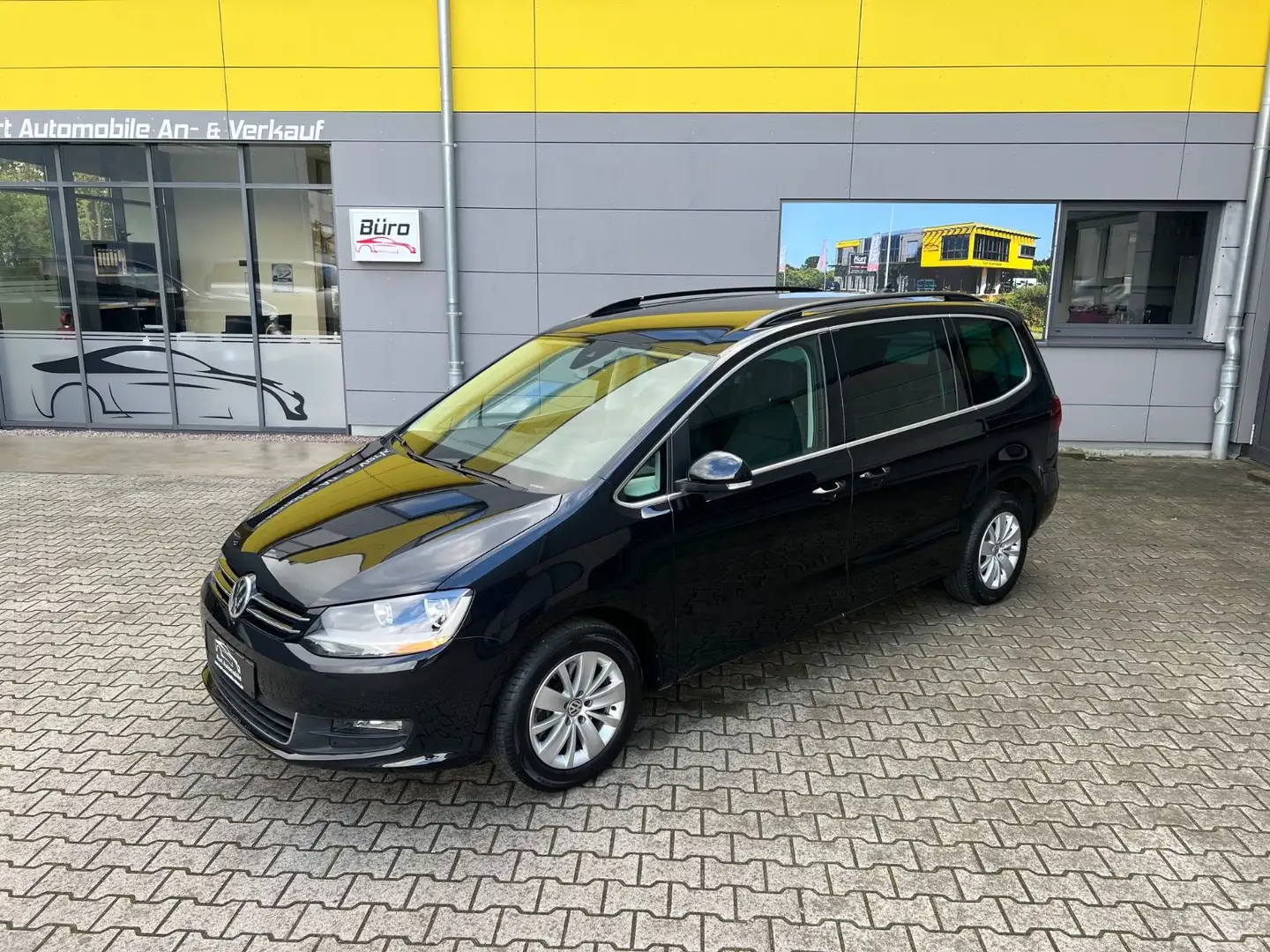 Volkswagen Sharan Comfortline BMT/7 SITZER/AUTOMATIK/NAVI/ Schwarz - 1