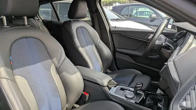 BMW 1 Series view 9