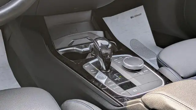 BMW 1 Series view 13
