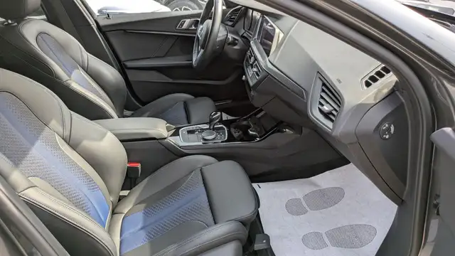 BMW 1 Series view 10