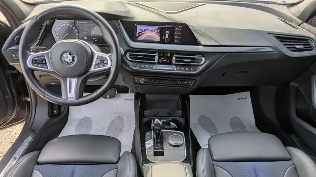 BMW 1 Series view 6
