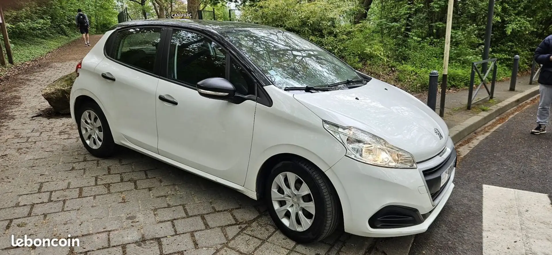 Peugeot 208 Blanc - 1